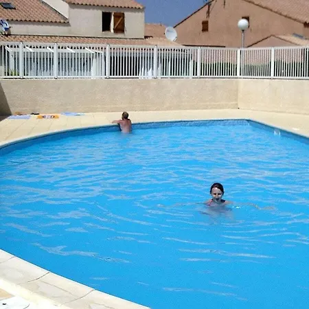 In Gruissan With Swimming Pool Nyaraló *
