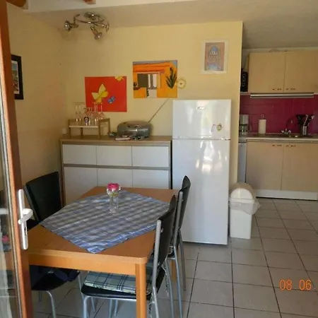 Vakantiehuis In With Swimming Pool